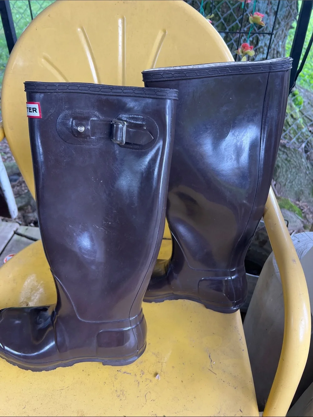 Hunter Gloss Tall Rain Boots in Dark Brown - Picture 3 of 4